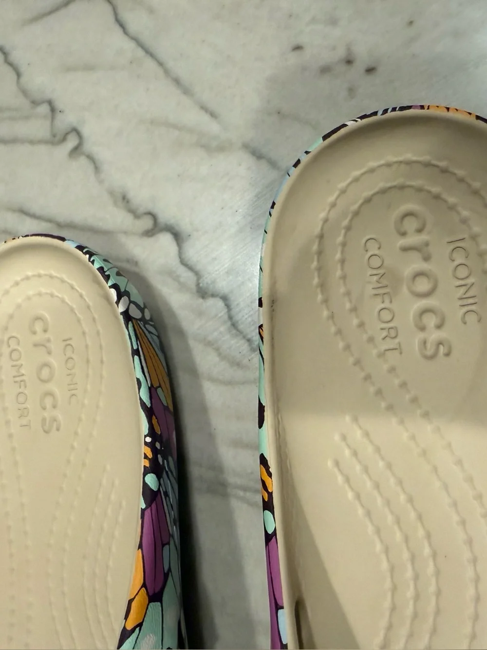 CROCS 🌈✨ vibrant